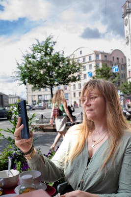 Kari, 30
