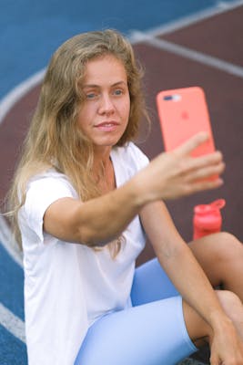 Ingrid, 26